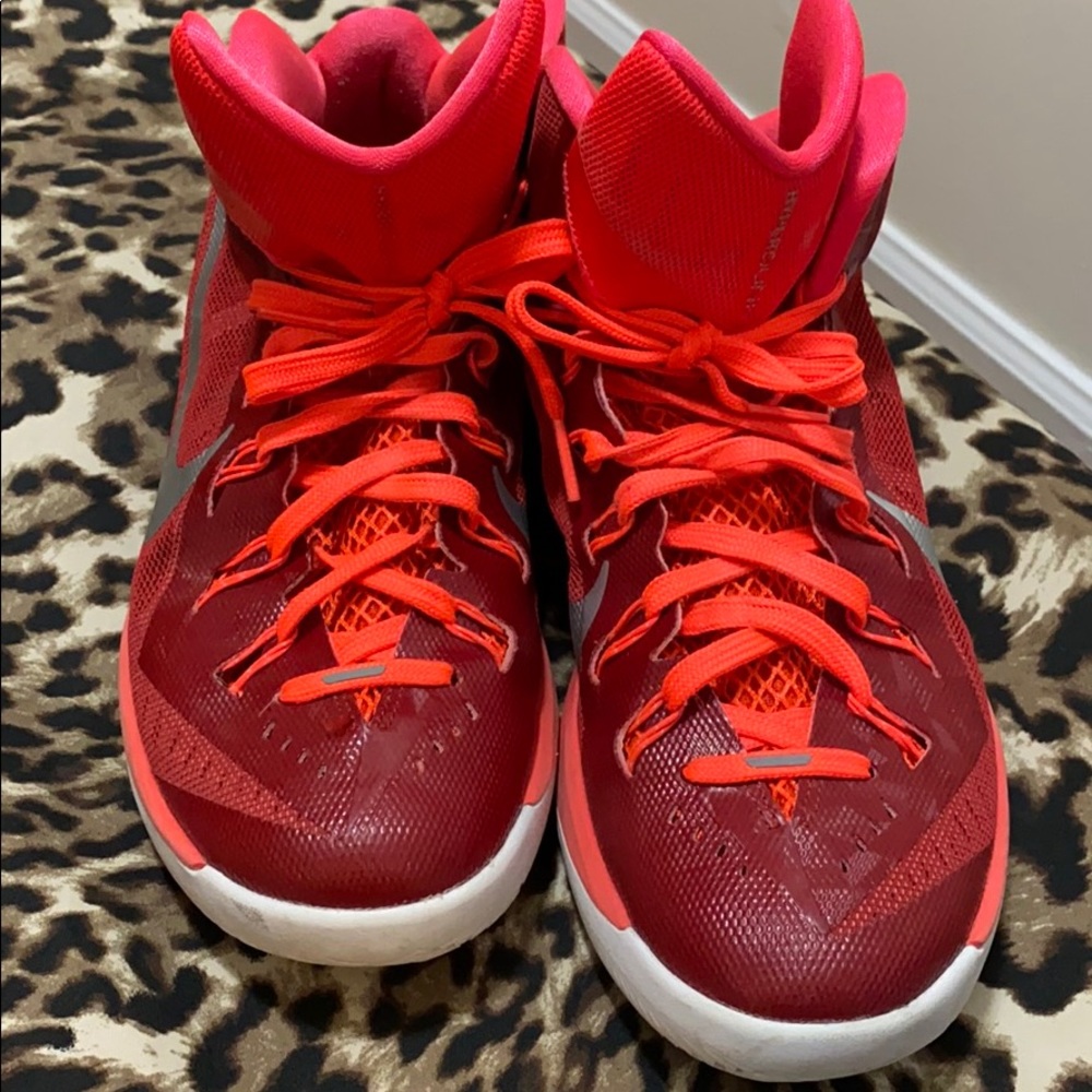 Men’s sneakers gently worn